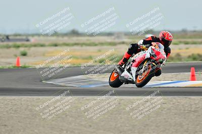 media/Apr-18-2025-TrackDaz (Fri) [[45f5874c44]]/C Group/Session 1 (Turn 7)/